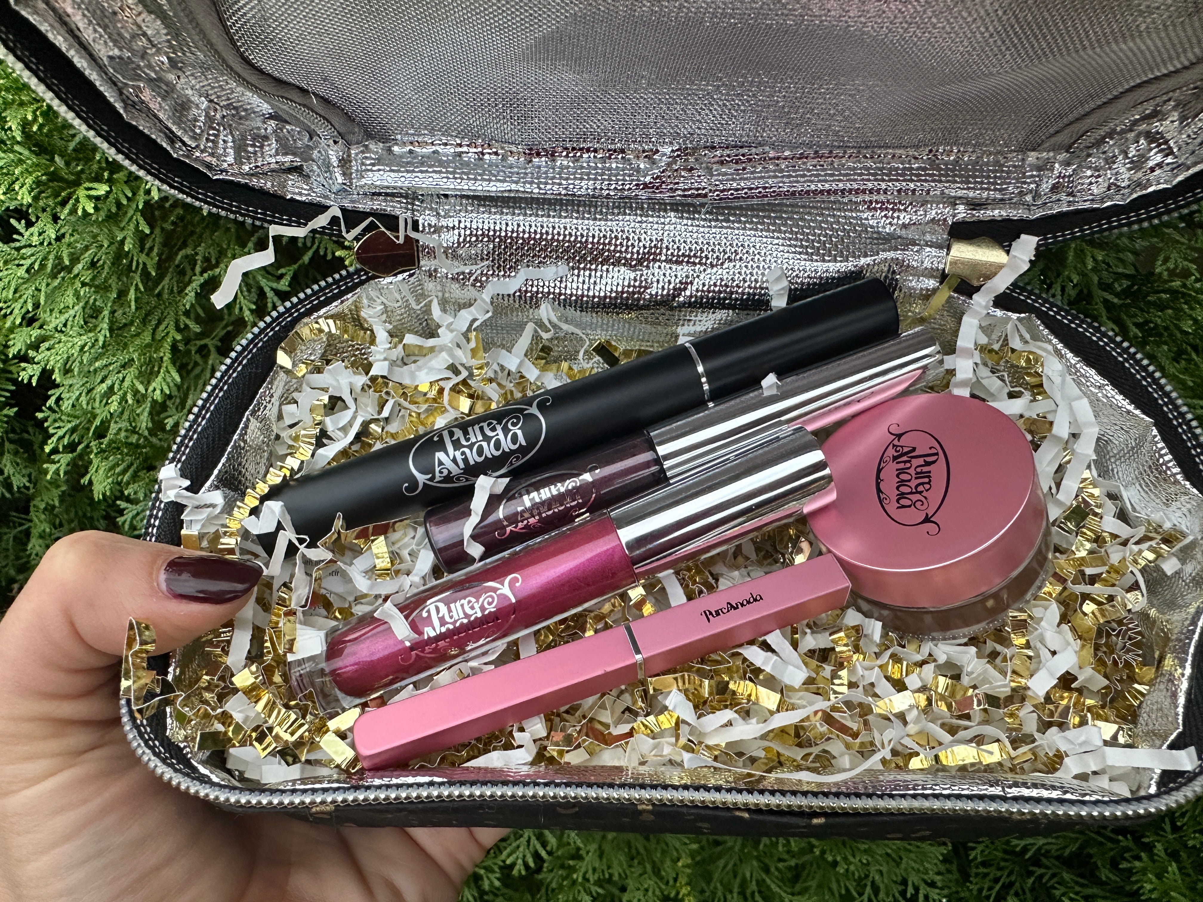 Pure Anada Makeup Set